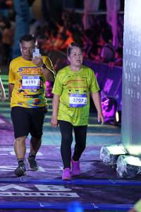 BIB: 1794, 4191, 3707
                            <button type="button" onclick="openModal(26261765)" class="btn btn-primary btn-sm float-right btn-popup" data-toggle="modal" data-target=".modal-high-quality">
                        <i class="fas fa-shopping-cart"></i> Add to Cart
                    </button>
                                            <button type="button" onclick="isThisMe(26261765, true)" class="btn btn-success btn-sm float-right btn-popup btn-isme hidden" data-toggle="tooltip" data-placement="bottom" title="นี่คือรูปของคุณใช่ไหม คลิกที่นี่เพื่อเอาเข้าอัลบั้ม">
                        <i class="fas fa-plus"></i> Add to album
                    </button>
                    <button type="button" onclick="isThisMe(26261765, false)" class="btn btn-warning btn-sm float-right btn-popup btn-isnotme hidden">
                        <i class="fas fa-ban"></i> Remove from album
                    </button>